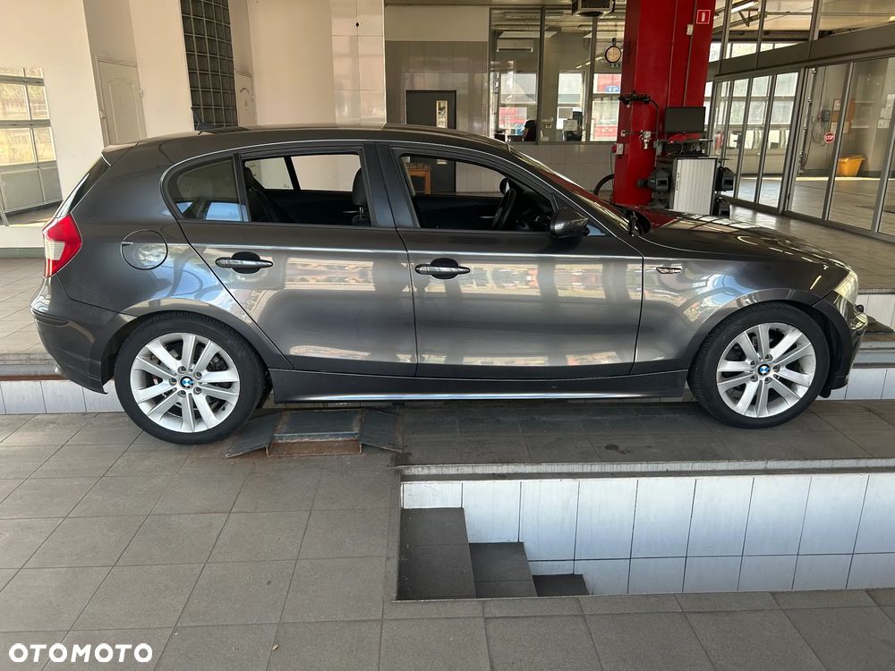 BMW Seria 1 120d DPF - 3