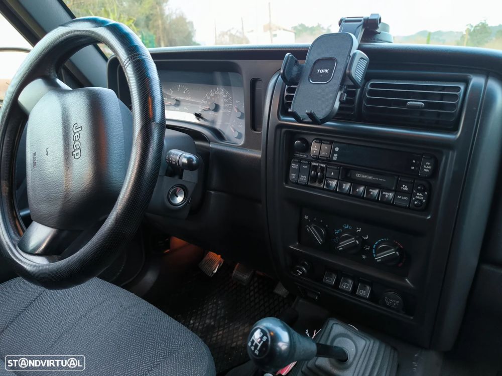 Jeep Cherokee 2.5 TD Classic - 12