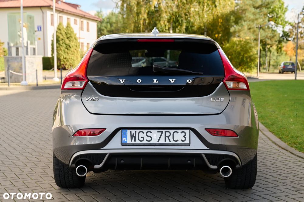 Volvo V40 D3 Geartronic RDesign - 8