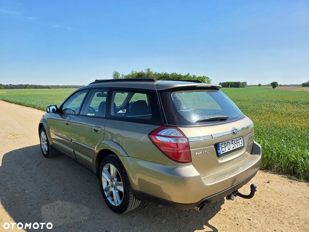 Subaru Outback - 3
