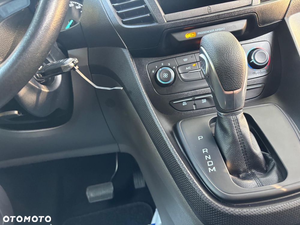 Ford Tourneo Connect Grand - 11