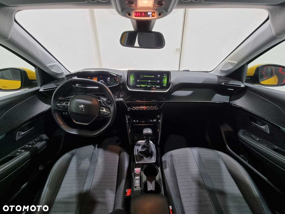 Peugeot 208 - 14