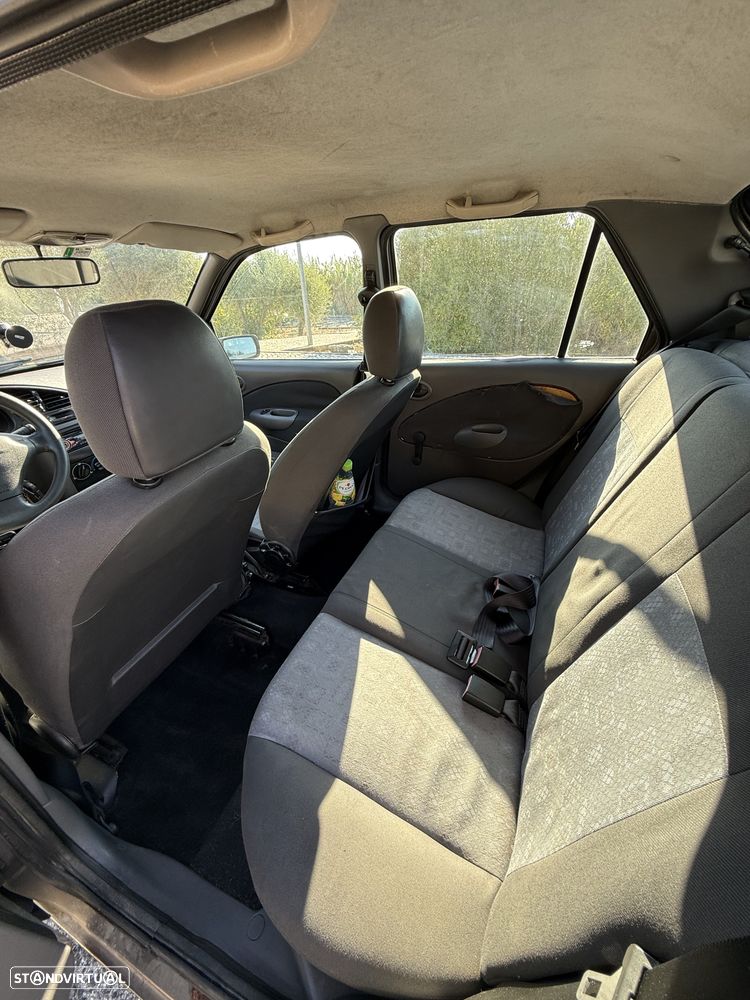 Ford Fiesta 1.25 Ghia — fotografia 7