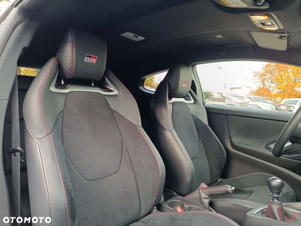Toyota GR Yaris 1.6 Dynamic - 31