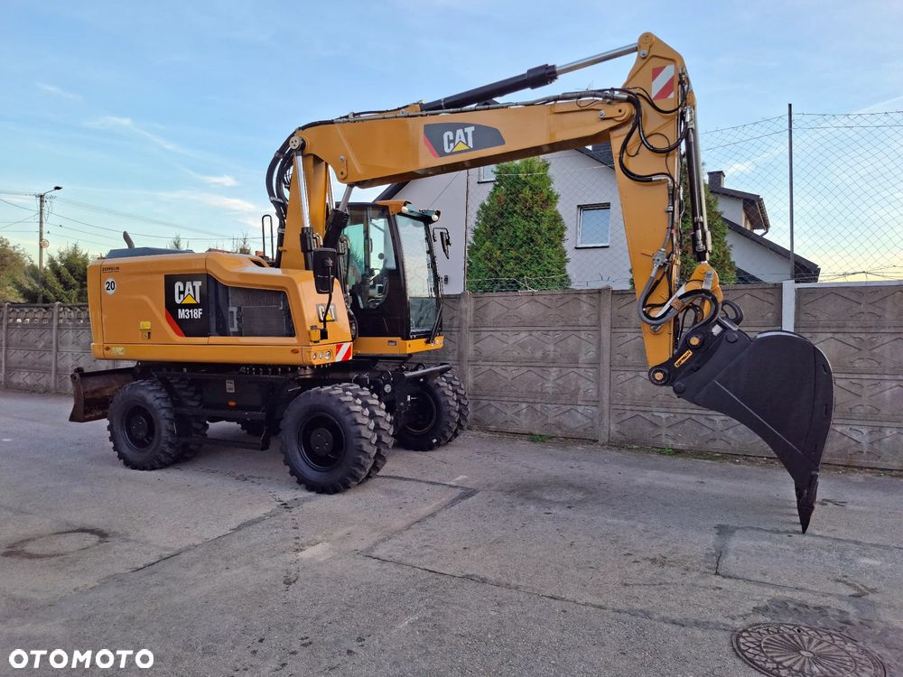 Caterpillar CAT M 318 F - 11