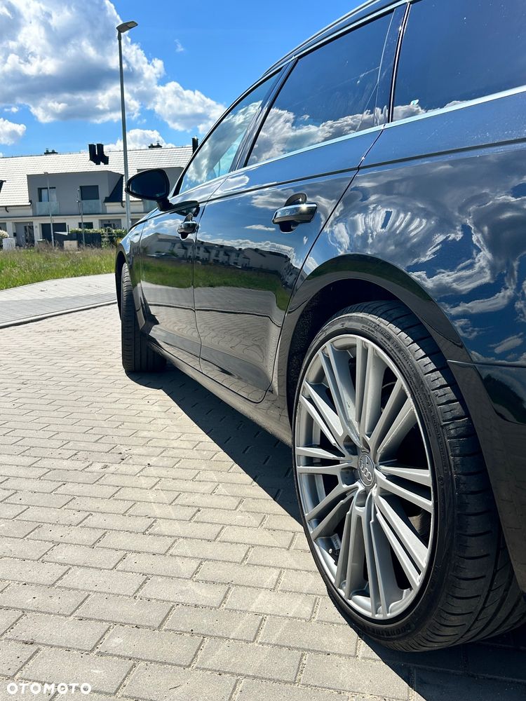 Audi A4 Avant 2.0 TDI Design S tronic - 15