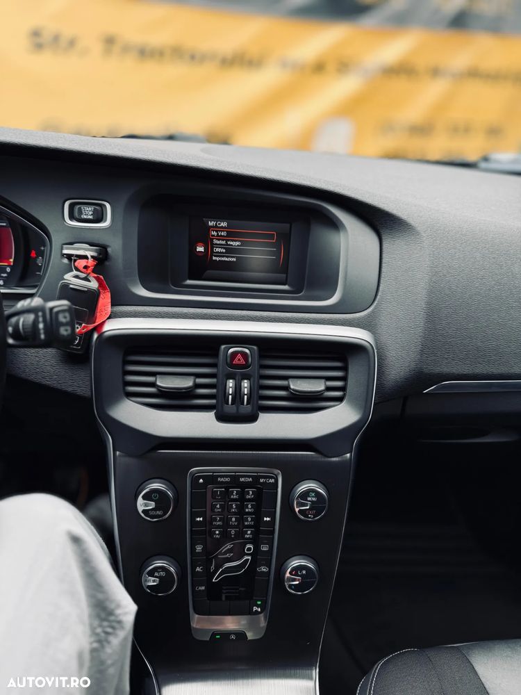 Volvo V40 D2 ECO Momentum - 4