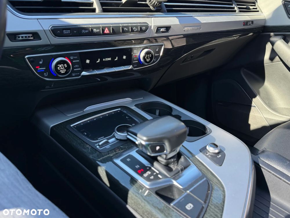 Audi Q7 - 27