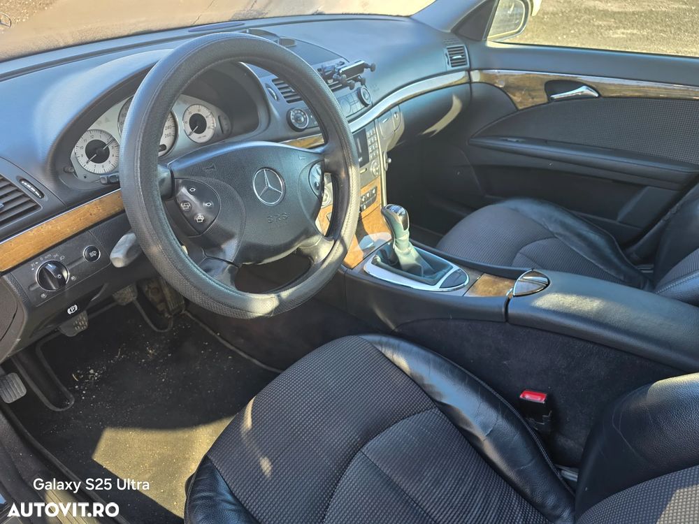 Mercedes-Benz E 2005 photo 3
