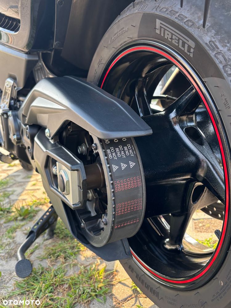 Yamaha Tmax - 8