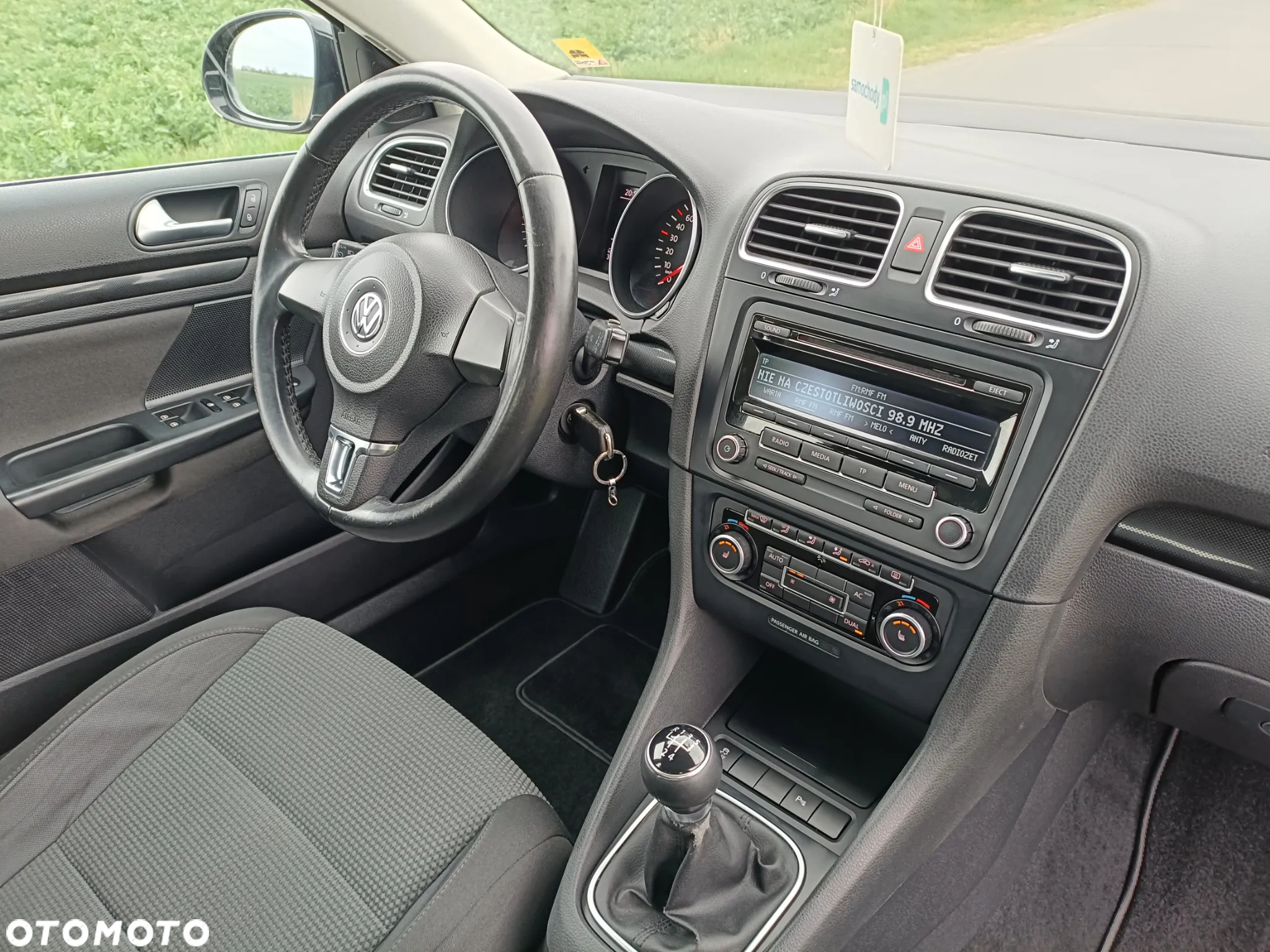 Volkswagen Golf VI 1.6 TDI Comfortline - 11