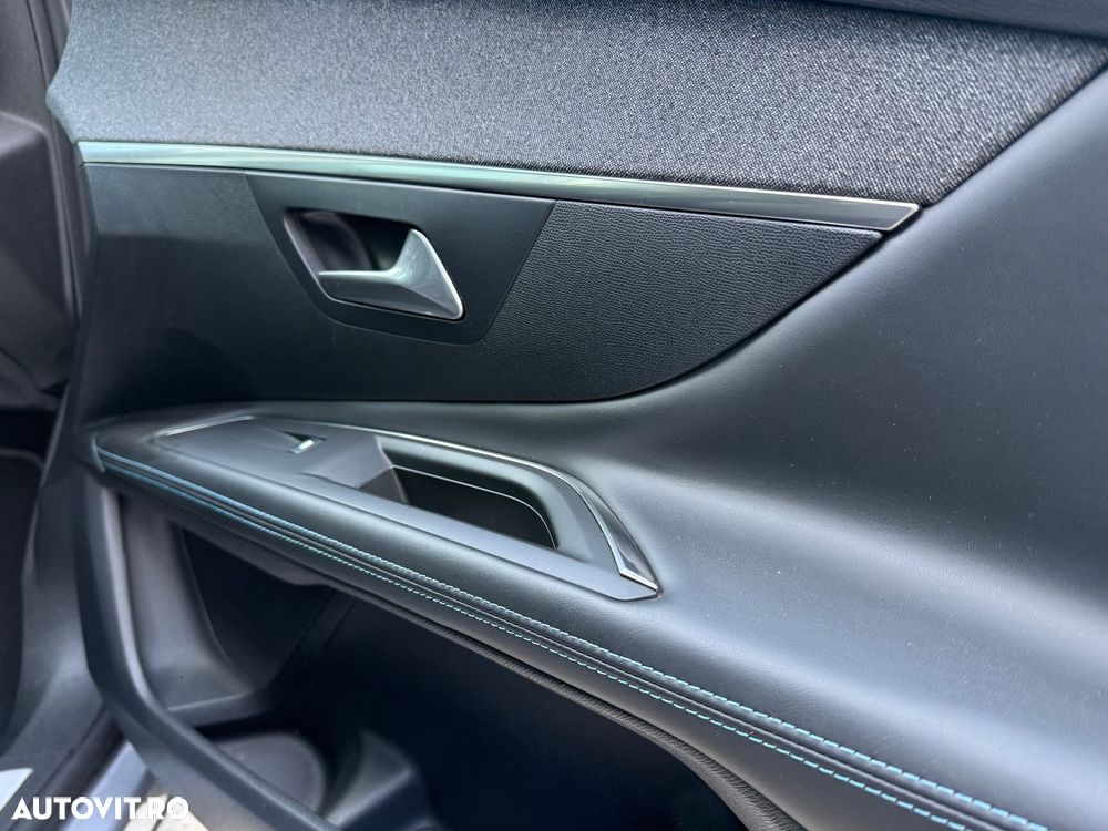 Peugeot 3008 PureTech 130 Stop & Start GPF EAT8 Crossway - 23