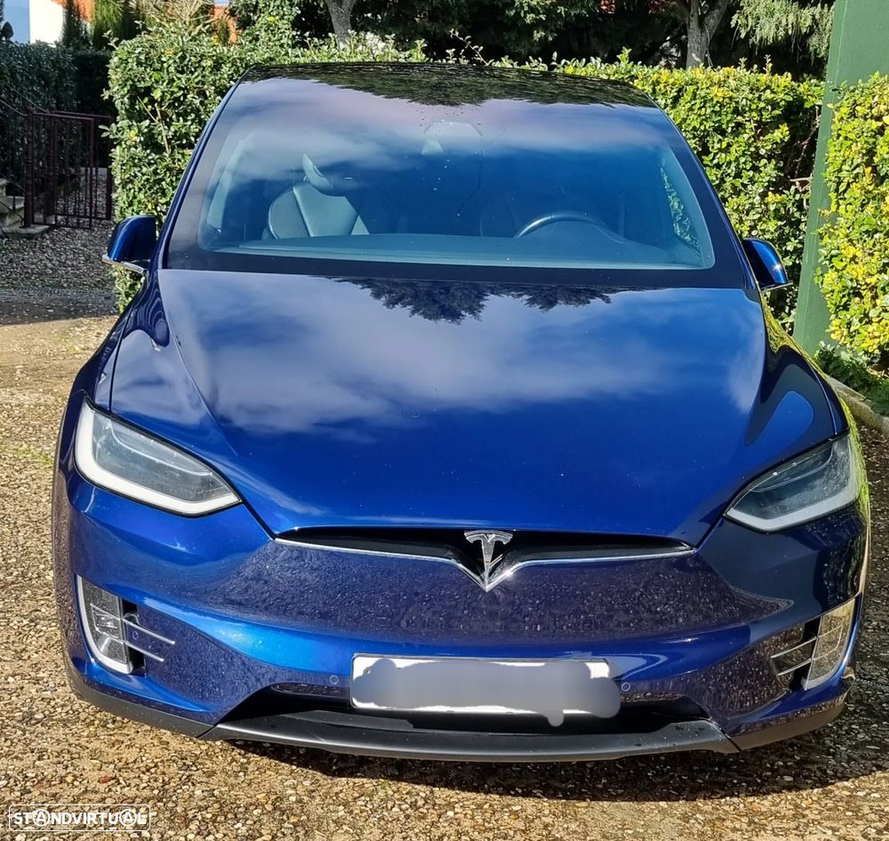 Tesla Model X - 2