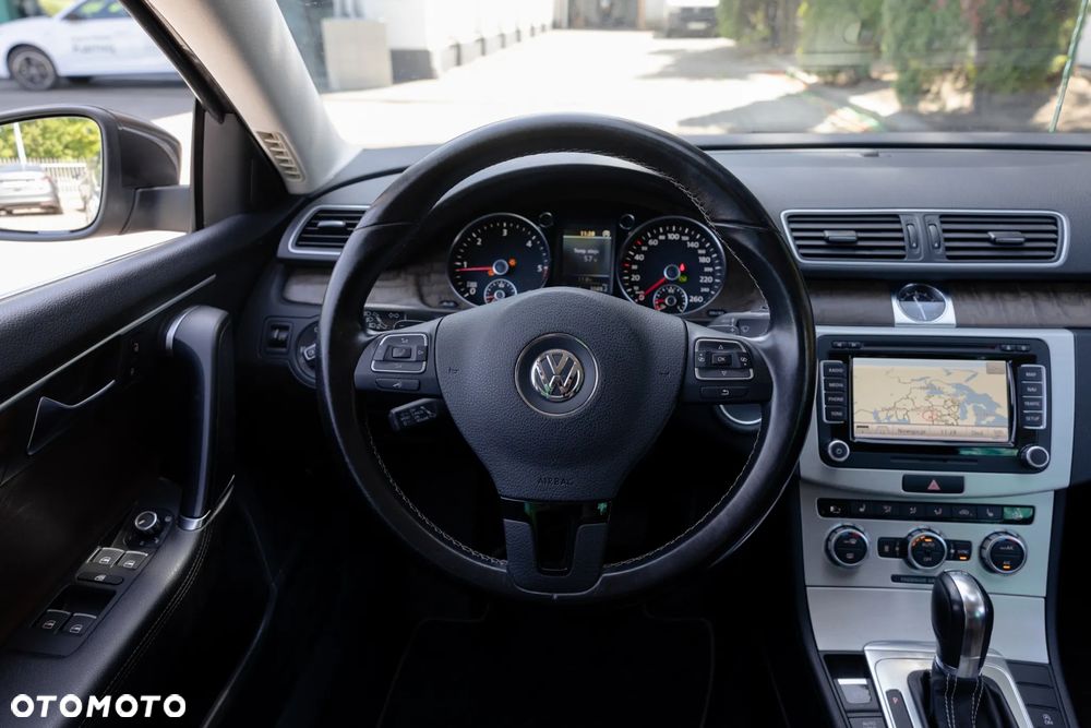 Volkswagen Passat 2.0 TDI DSG BlueMotion Technology Exclusive - 23