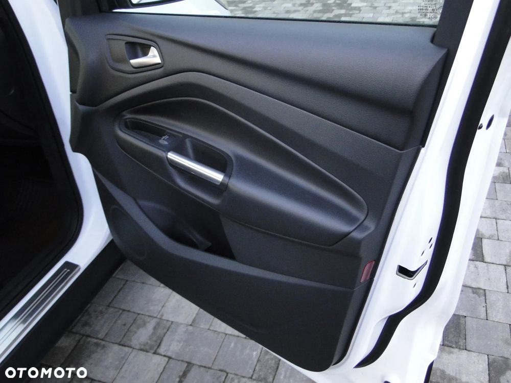 Ford Kuga 1.5 EcoBoost FWD Edition ASS GPF - 33