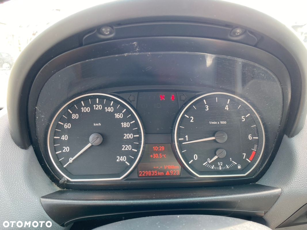 BMW Seria 1 116i - 11