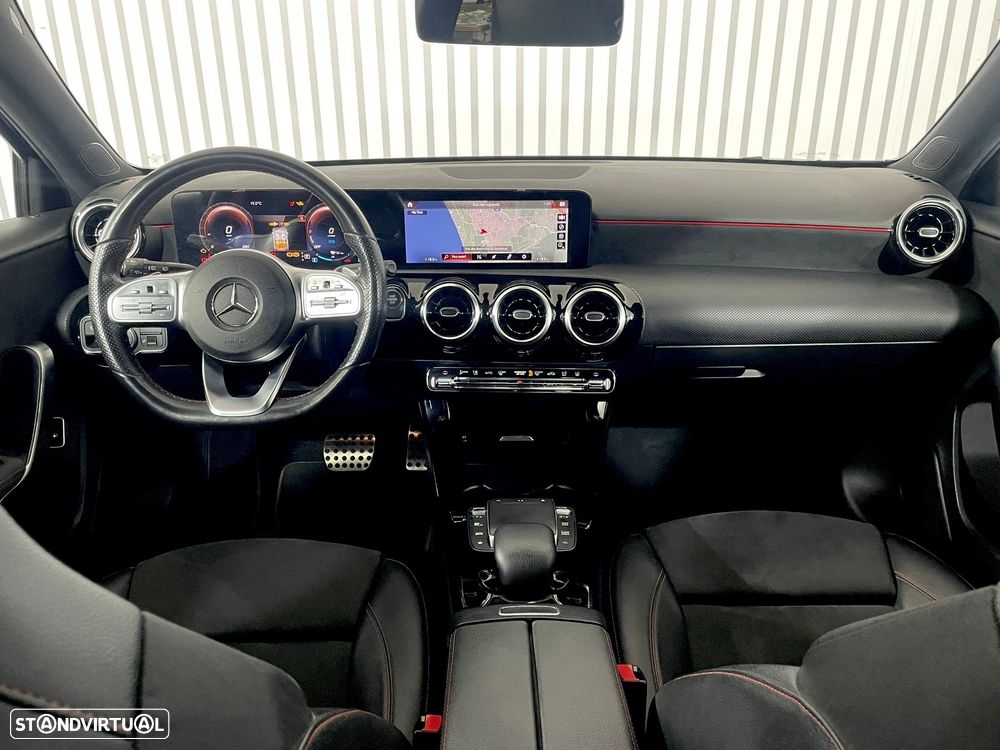 Mercedes-Benz A 250 e AMG Line - 12
