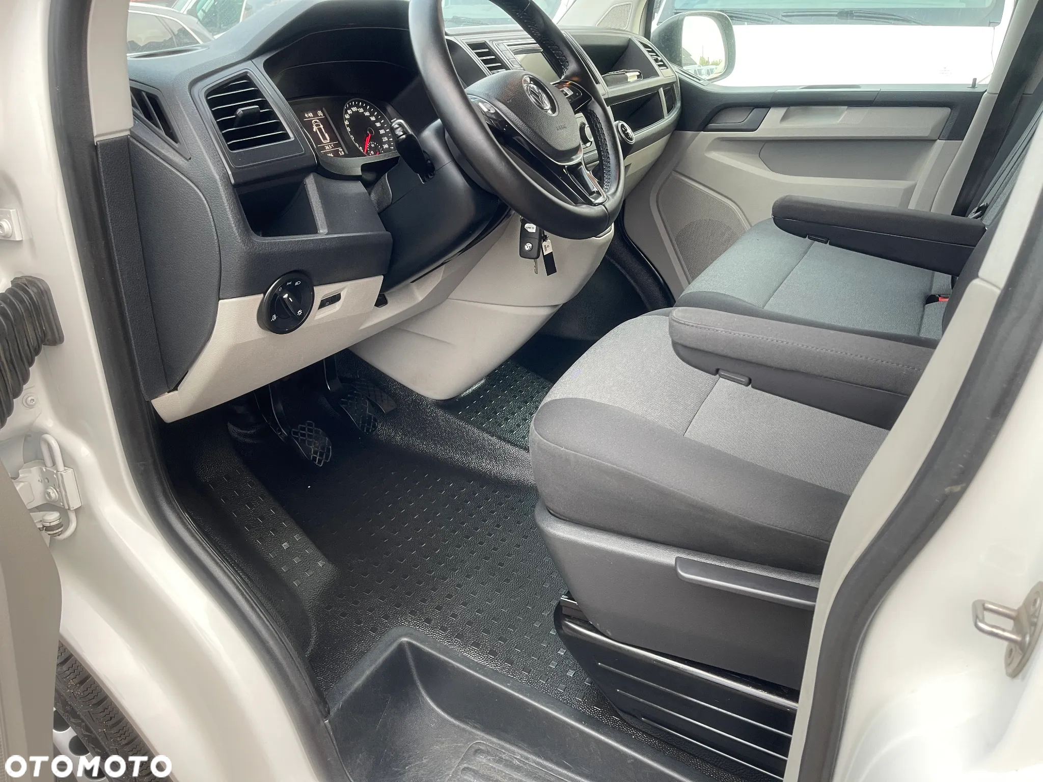 Volkswagen Transporter L2H1 Doka - 12