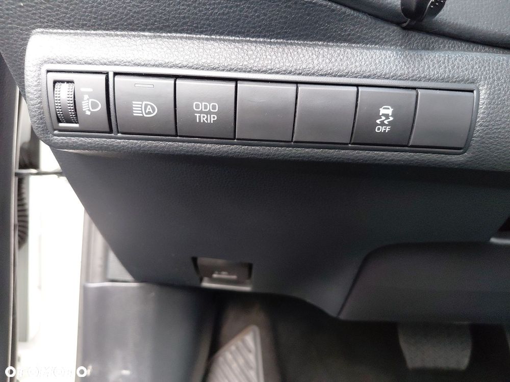 Toyota Corolla 1.8 Hybrid Comfort - 21