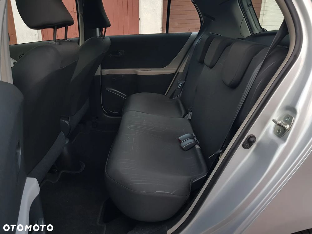 Toyota Yaris 1.33 Luna - 10