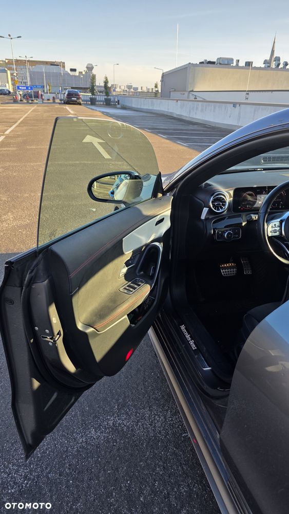 Mercedes-Benz CLA 200 d AMG Line 8G-DCT - 12