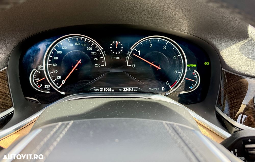 BMW Seria 7 740Ld xDrive - 17