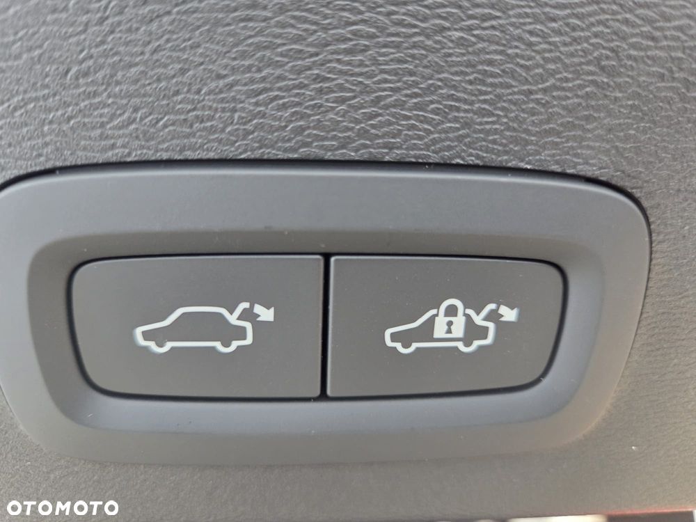 Volvo XC 40 B4 B DKG Ultimate Dark - 20