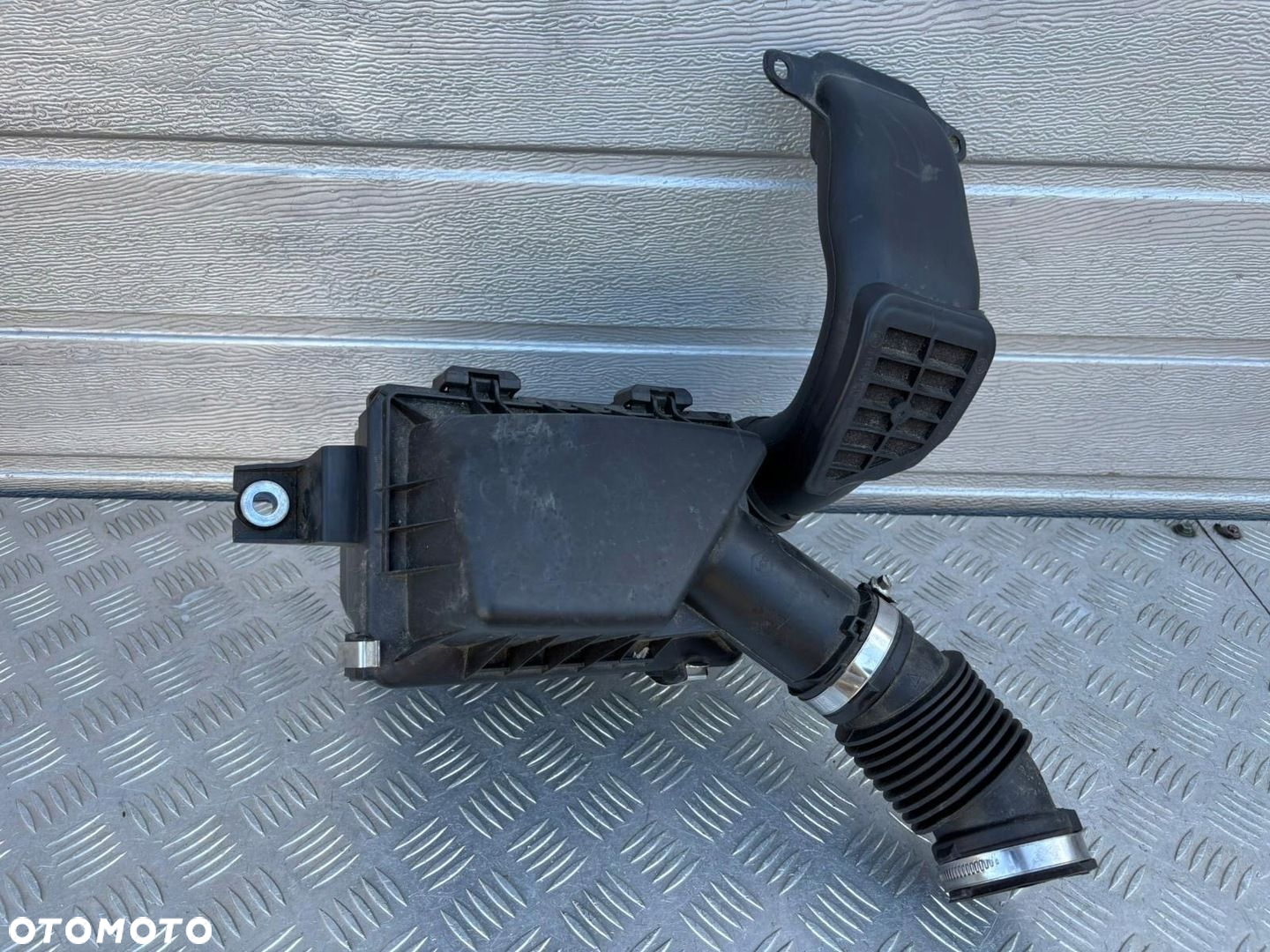 RENAULT CAPTUR II FILTR POWIETRZA OBUDOWA 1.3 TCE 165003342R - 2