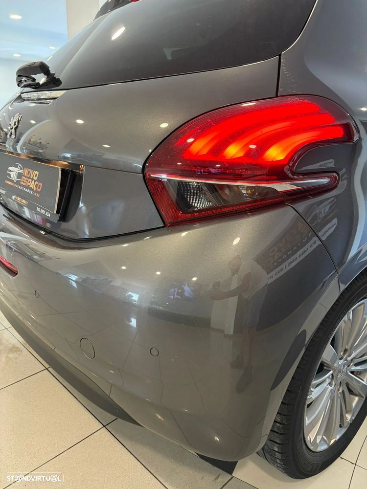 Peugeot 208 PureTech 82 Style - 27