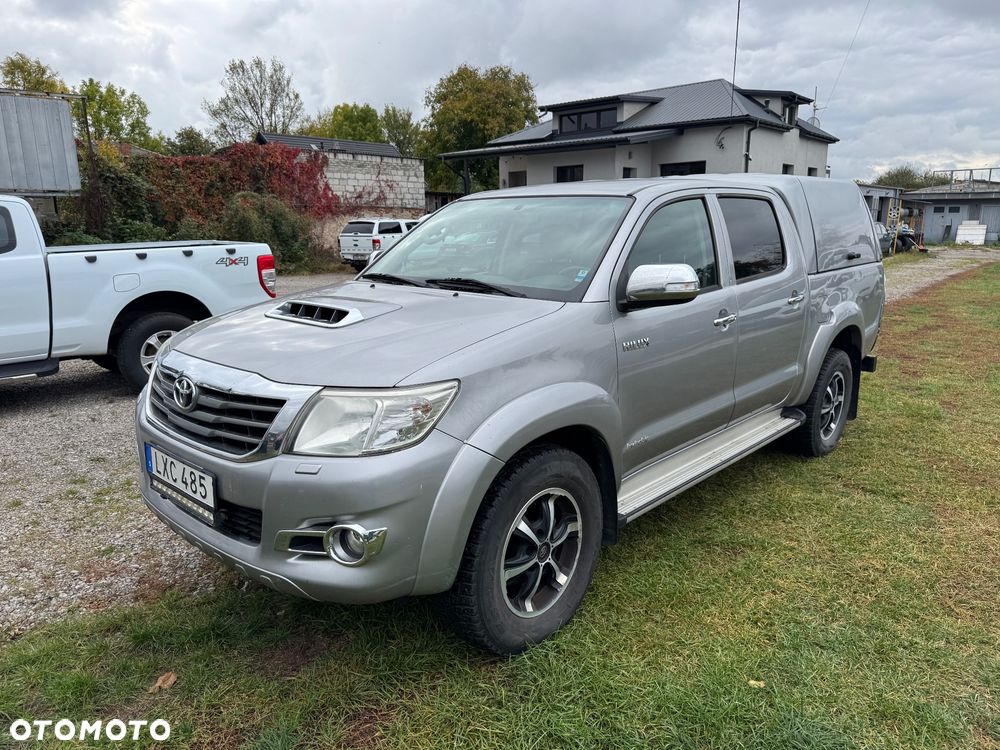 Toyota Hilux 3.0 D-4D Invincible - 8