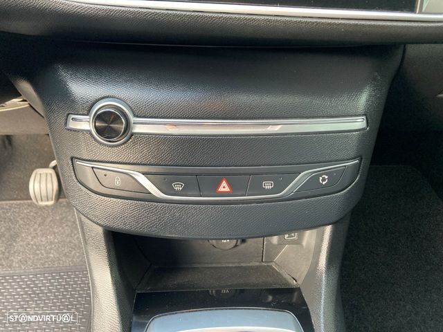 Peugeot 308 1.5 BlueHDi Style - 25