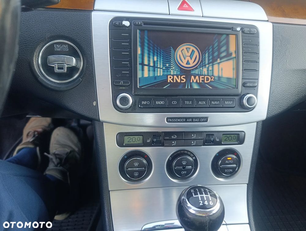 Volkswagen Passat 2.0 TDI Trendline - 14