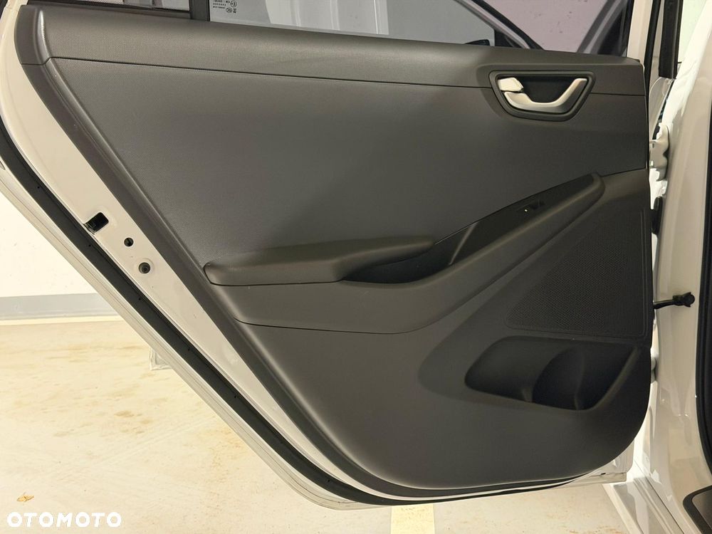 Hyundai IONIQ 1.6 GDI - 16