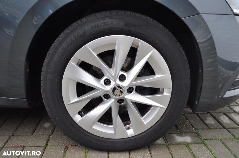 Skoda Octavia 2.0 TDI DSG First Edition - 15