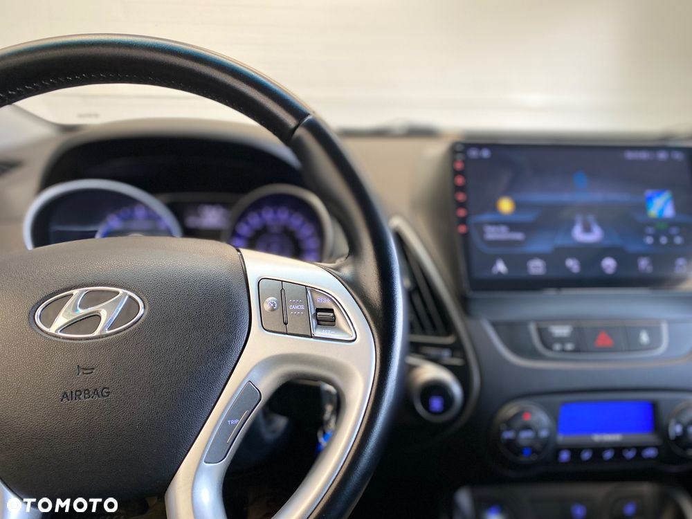 Hyundai ix35 2.0 CRDi 4WD Automatik Fifa World Cup Gold Edition - 27