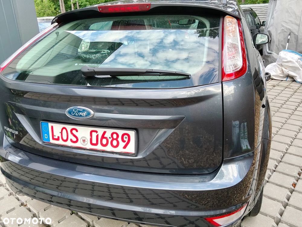 Ford Focus 1.6 16V Ghia - 10