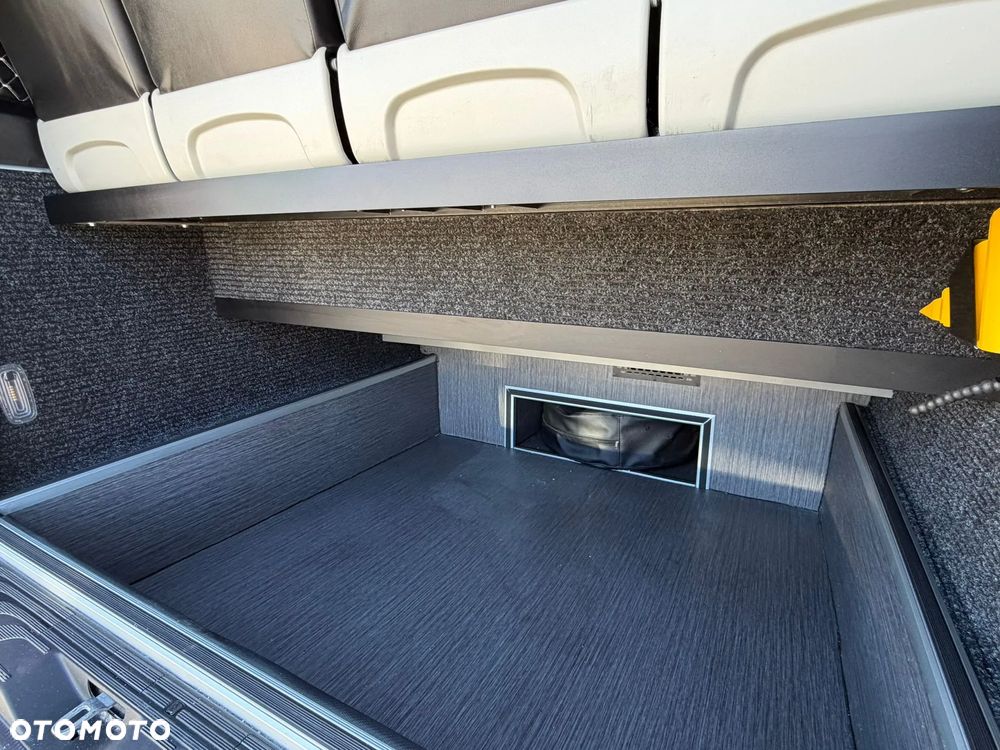 Mercedes-Benz Sprinter 519 - 10