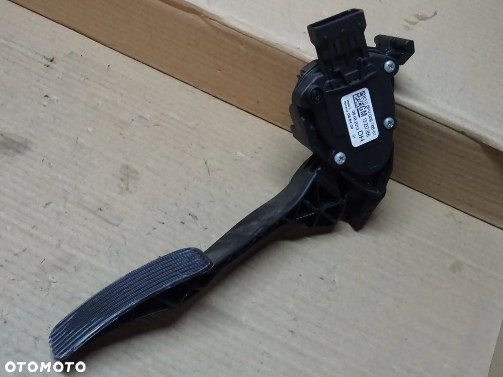 PEDAŁ CZUJNIK POTENCJOMETR GAZU OPEL INSIGNIA 1,6 , 2,0 CDTI - 1