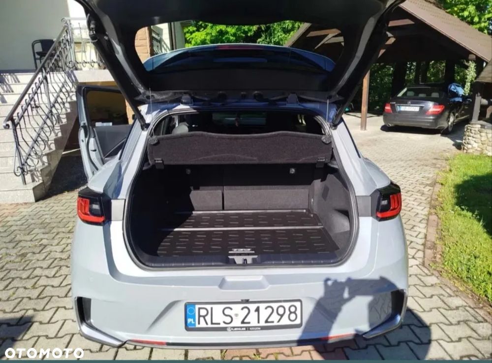 Lexus LBX 1.5 Hybrid Elegant AWD - 4