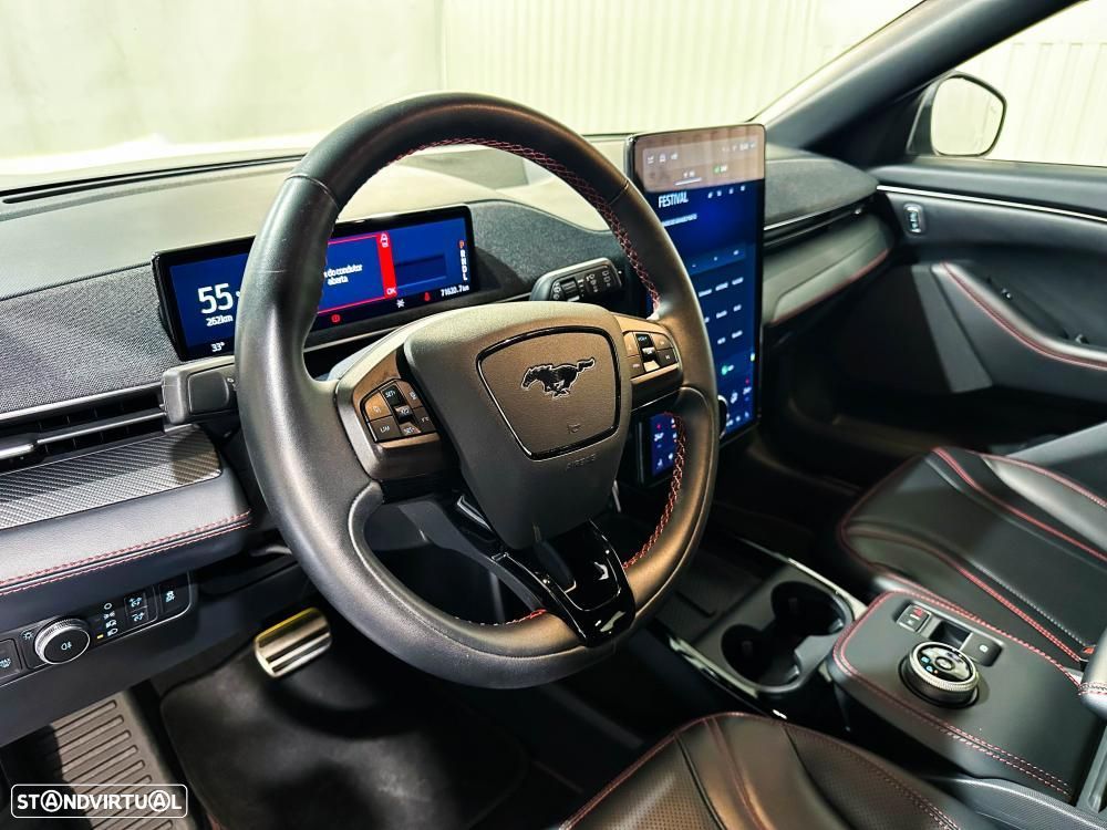 Ford Mustang Mach-E AWD - 22