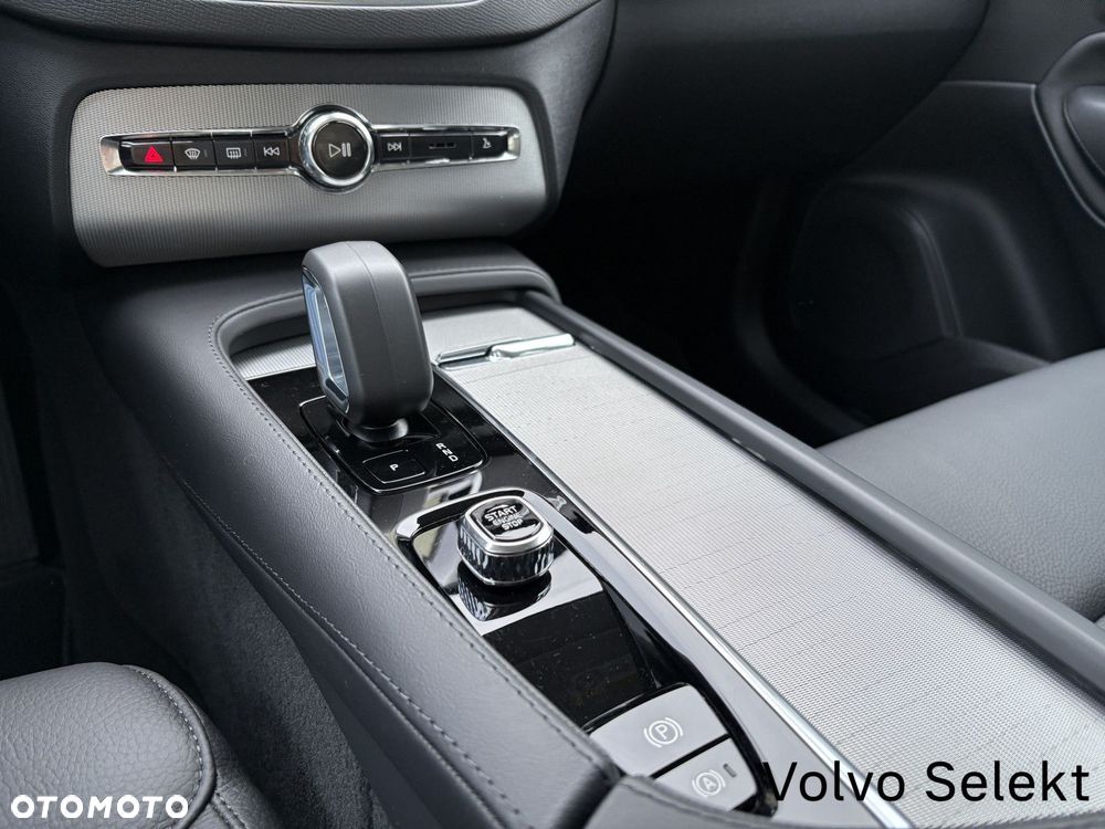 Volvo XC 90 - 13