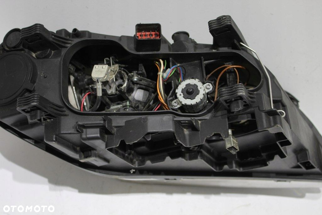 Volvo V70 XC70 S80 Lift Lampa Przód Przednia Lewa Xenon Na Części - 3