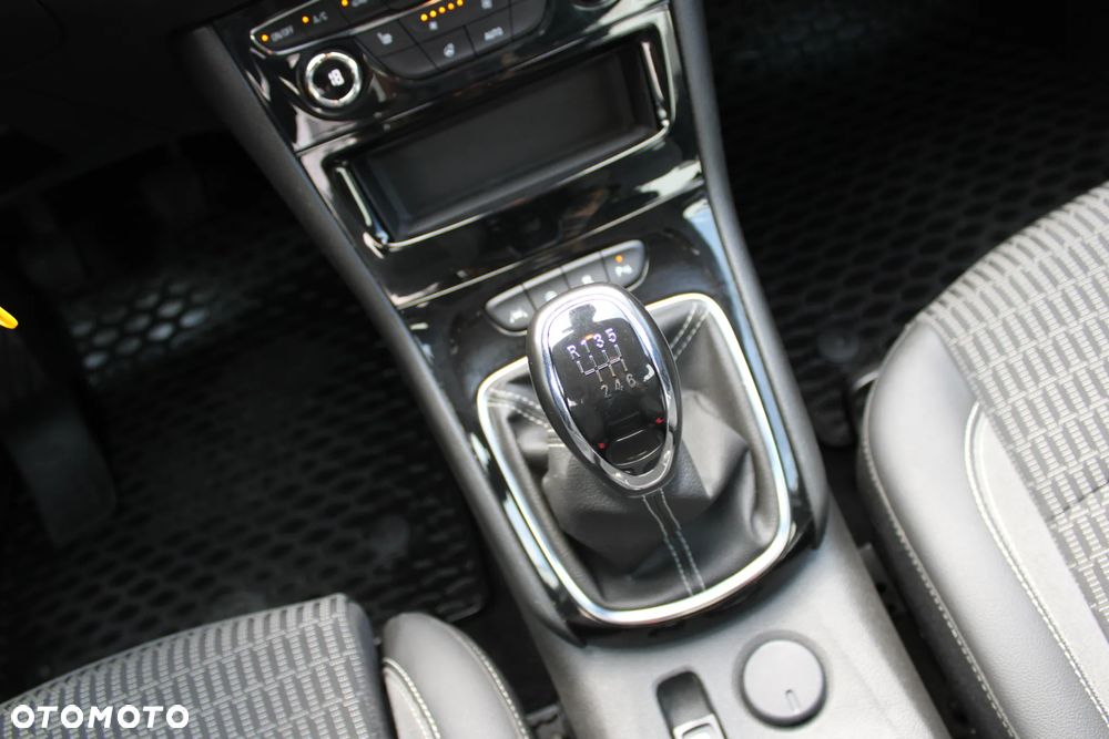 Opel Astra 1.2 T Elegance S&S - 17