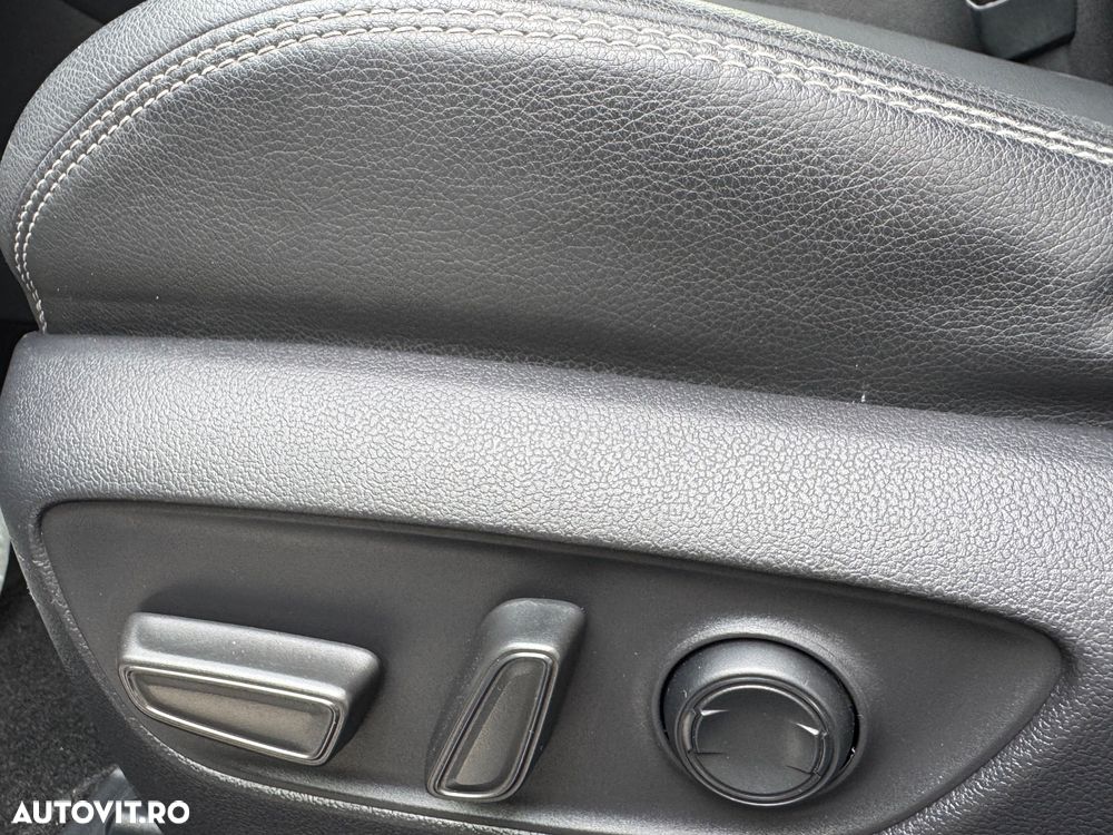 Toyota RAV4 2.5 VVT-iE 4x4 Luxury Plus - 17