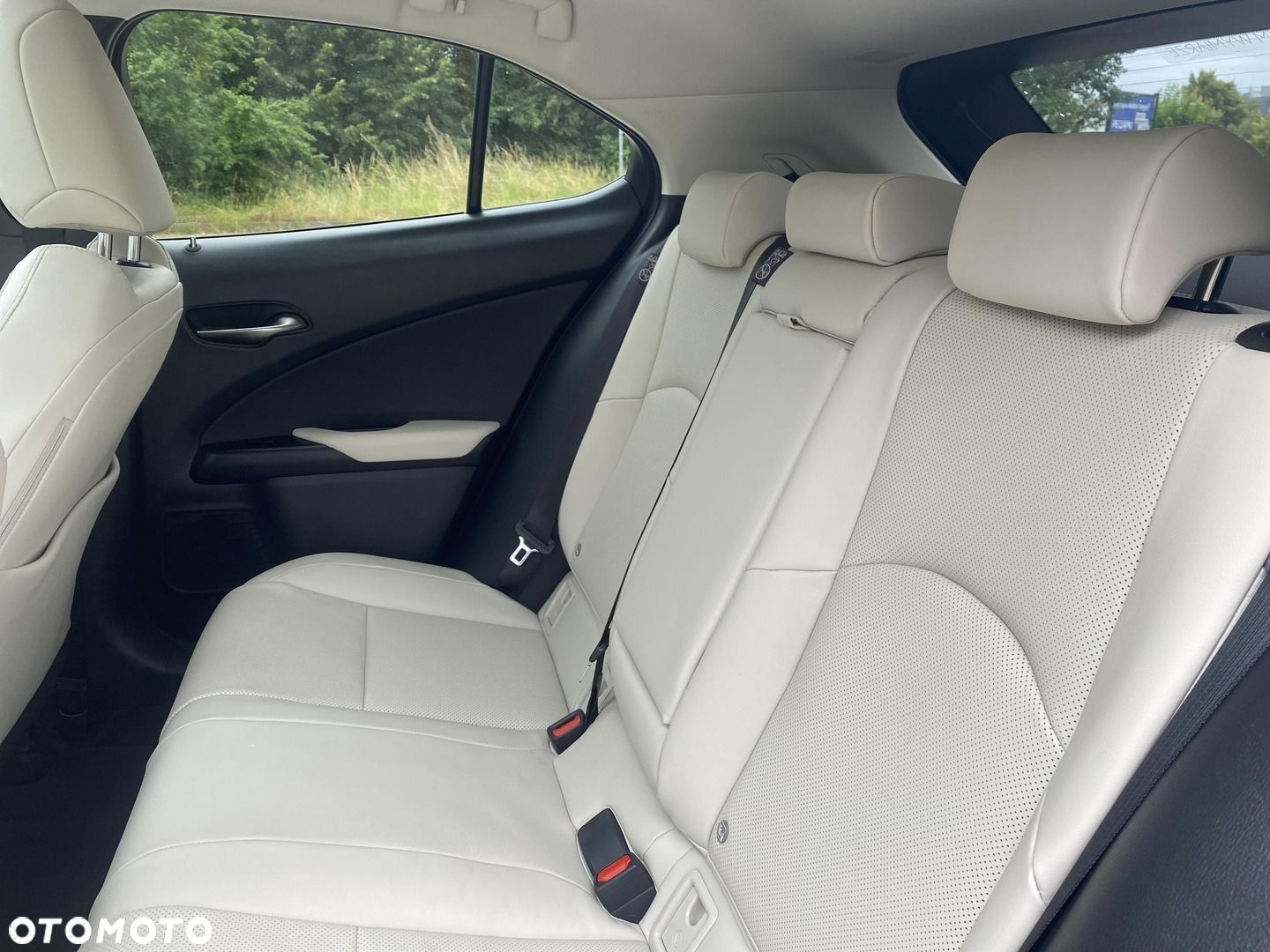 Lexus UX - 14