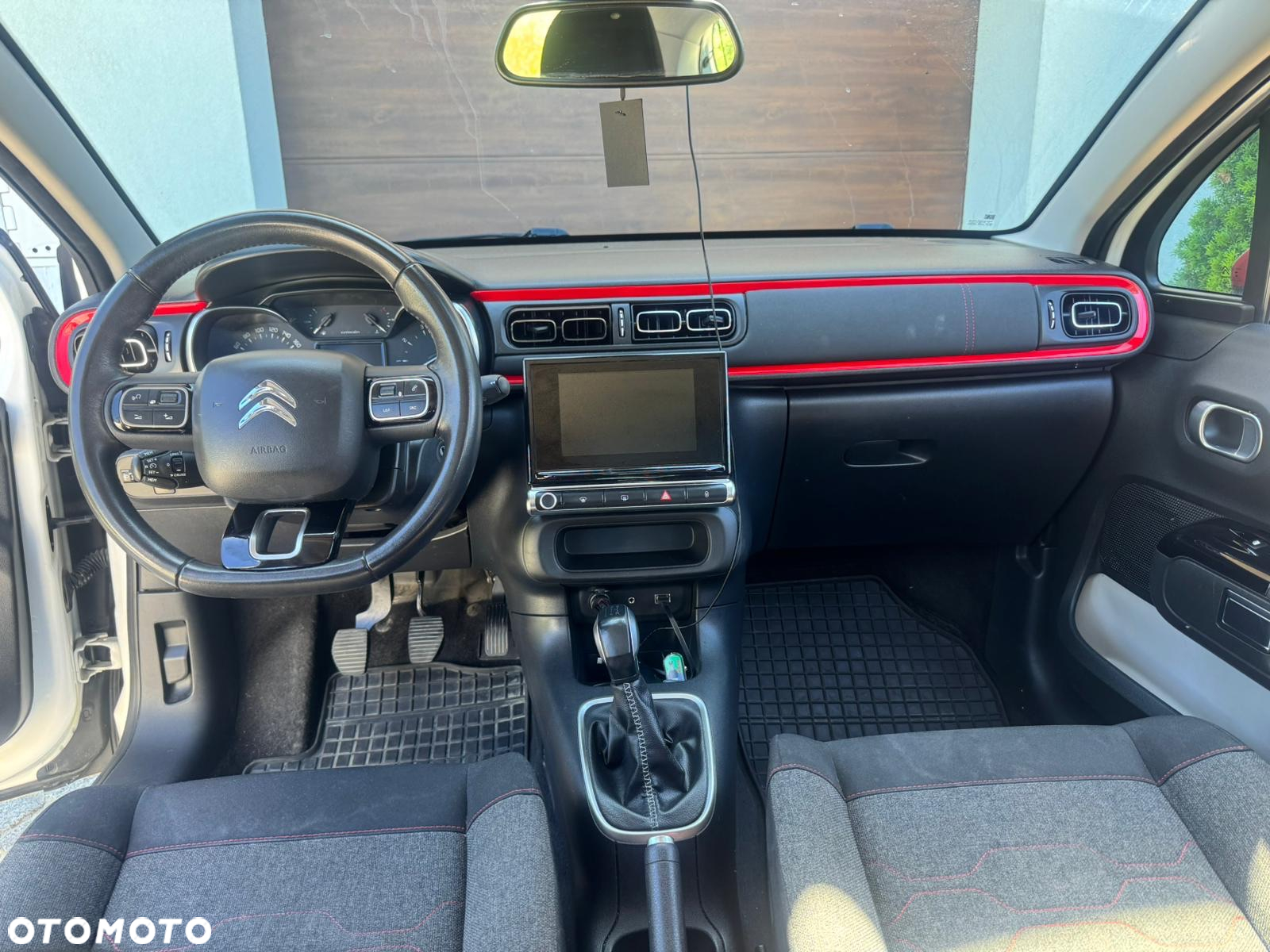 Citroën C3 1.2 PureTech Shine S&S - 6