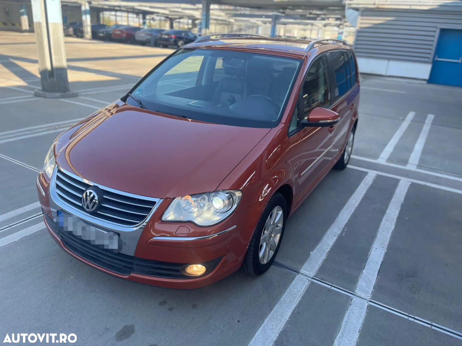 Volkswagen Touran 1.9 TDI DPF DSG United - 2