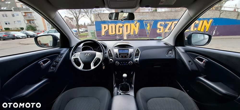 Hyundai ix35 2.0 CRDi 4WD Fifa World Cup Silver Edition - 14