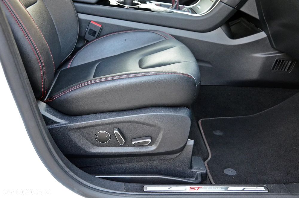 Ford S-Max 2.0 EcoBlue ST-Line - 28