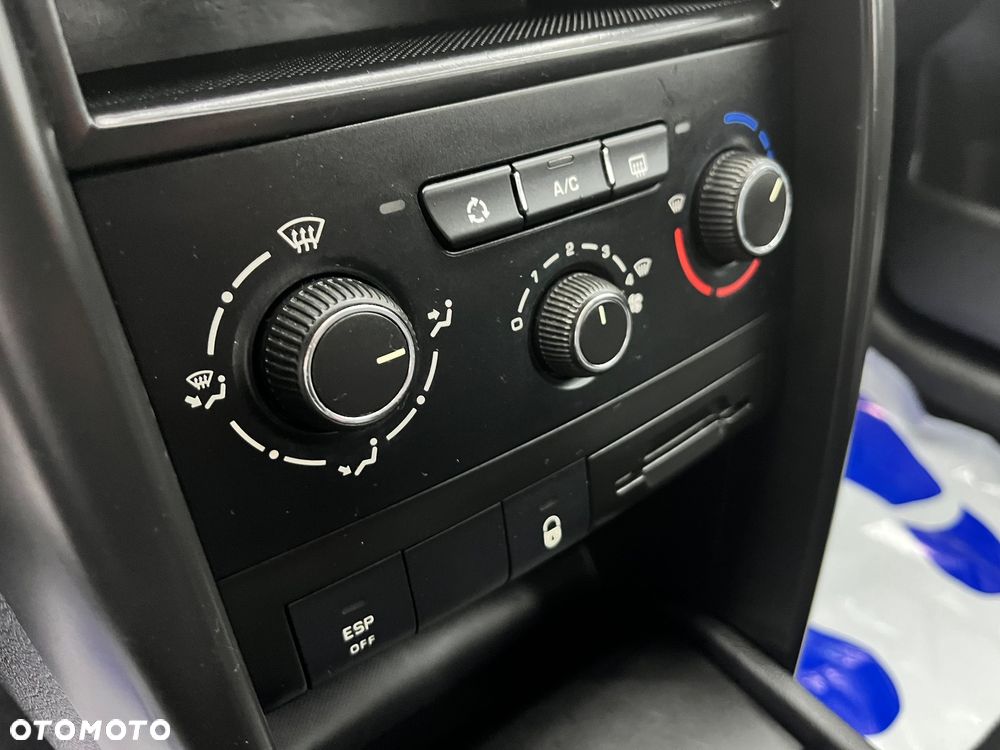 Peugeot 207 - 26